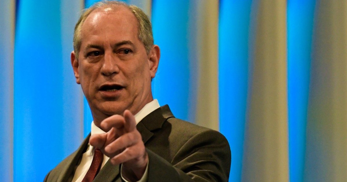 Ciro Gomes quer colocar pastores e padres na prisão se não fecharem as igrejas